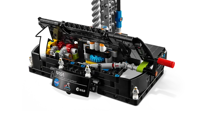 Lego: Technic - NASA Artemis Space Launch System Rocket