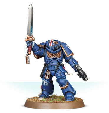 Warhammer 40K: Space Marines - Primaris Lieutenant With Power Sword