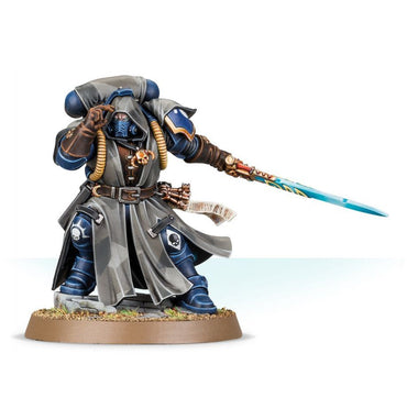 Warhammer 40K: Space Marines - Primaris Librarian In Phobos Armour