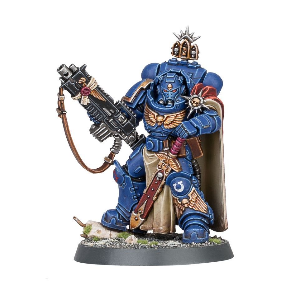 Warhammer 40K: Space Marines - Captain W/ Master-Crafted Bolt Rifle