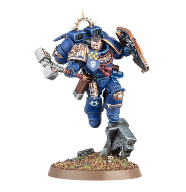 Warhammer 40K: Space Marines - Captain W/ Jump Pack & Relic Shield